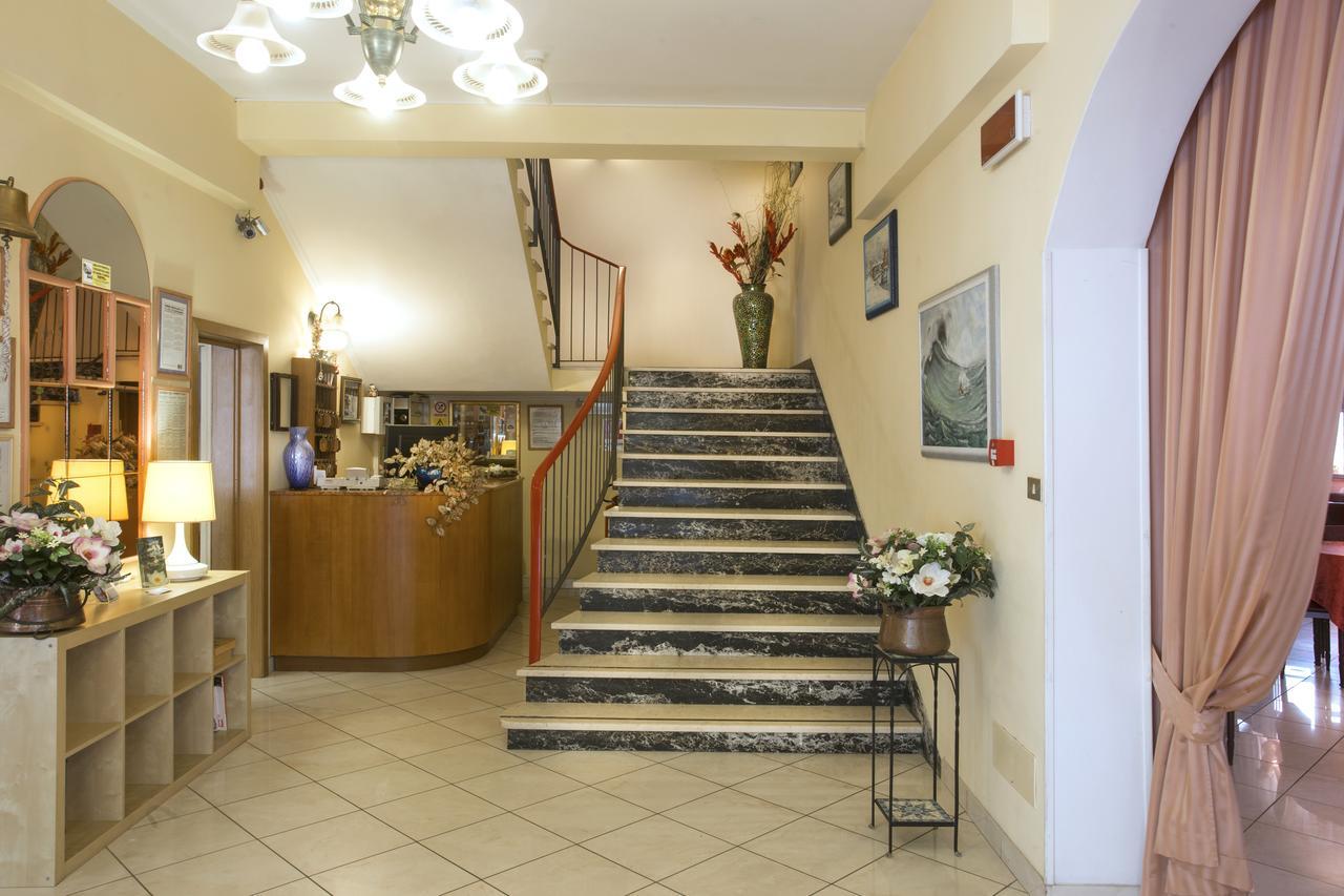 Fior Di Loto - Rimini Hotel Kültér fotó