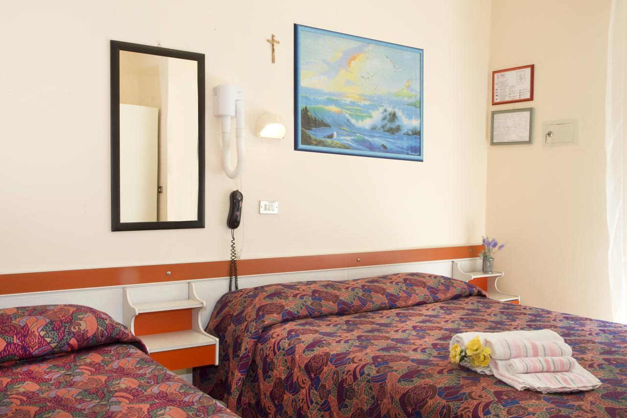 Fior Di Loto - Rimini Hotel Kültér fotó